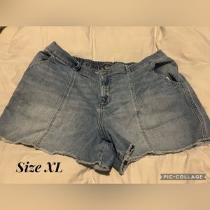 Maurice’s Size XL shorts